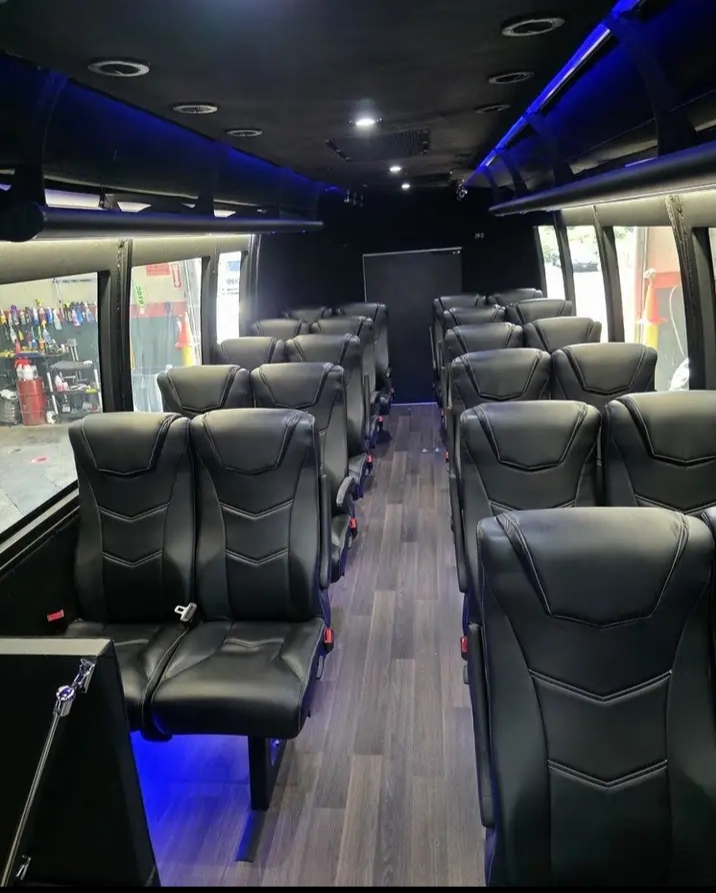 2018 Ford E-450 Shuttle Bus