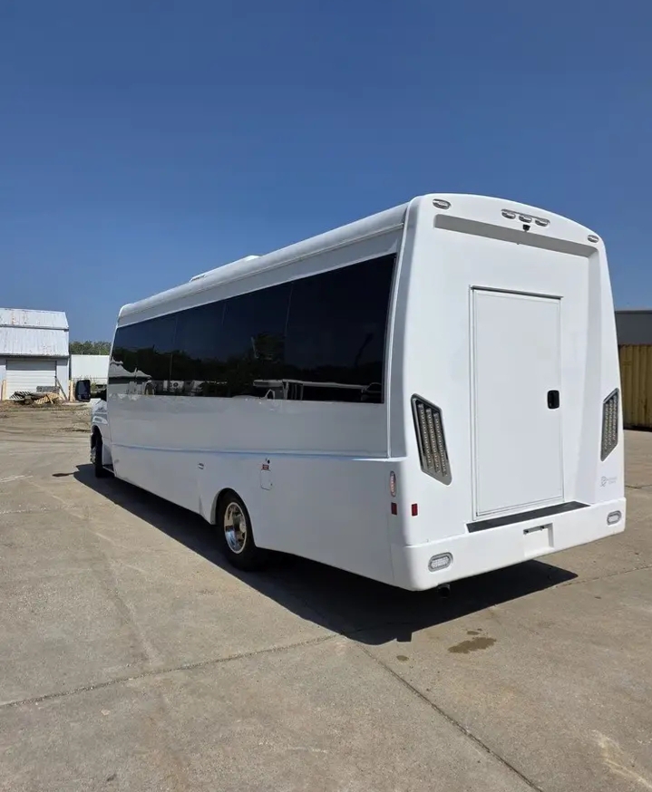 2018 Ford E-450 Shuttle Bus