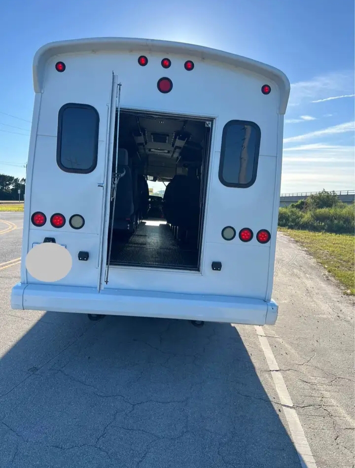 2011 Freightliner M2 Shuttle Bus