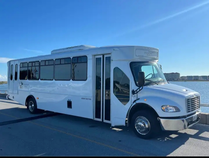 2011 Freightliner M2 Shuttle Bus
