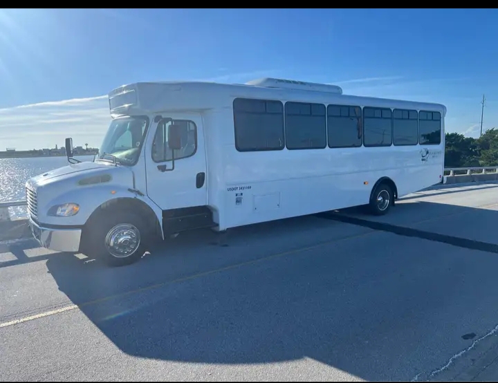 2011 Freightliner M2 Shuttle Bus