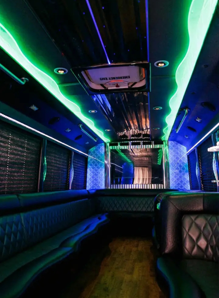 2009 GMC C5500 Party Bus