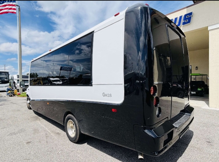 2017 Ford E-450 Shuttle Bus