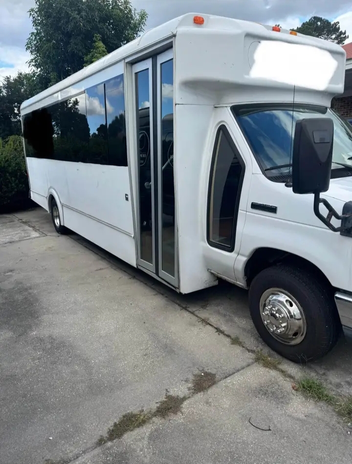 2012 Ford E-450 Party Bus