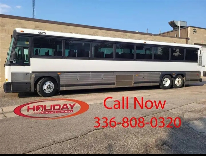 2004 MCI D4505 Motorcoach