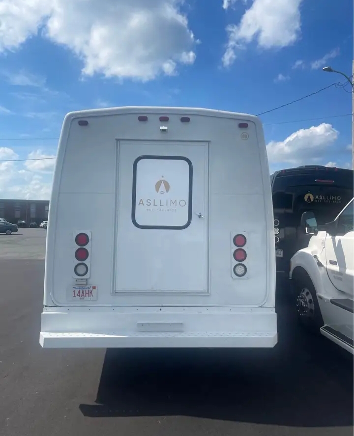 2007 Chevy C5500 Party Bus