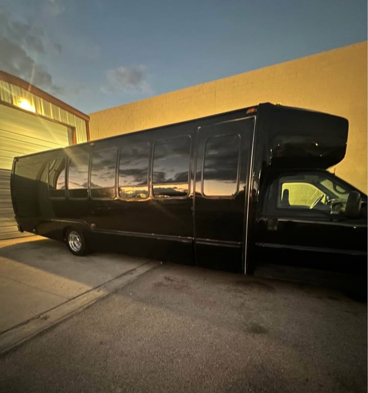 2000 Ford F-550 Party Bus