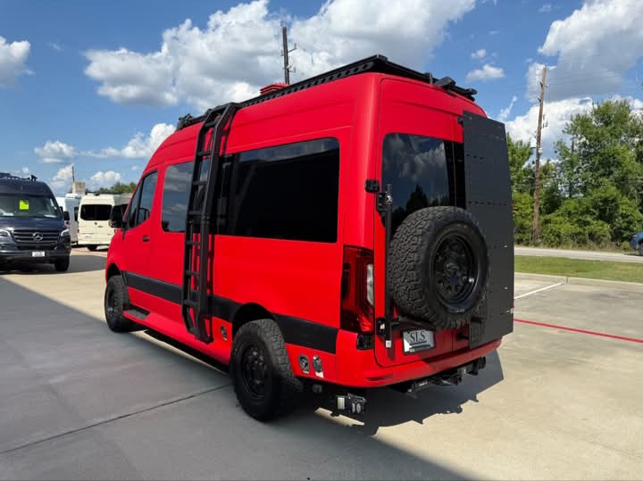 2024 Mercedes Benz Sprinter