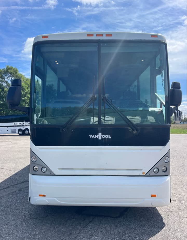 2008 VanHool C2045 Motorcoach