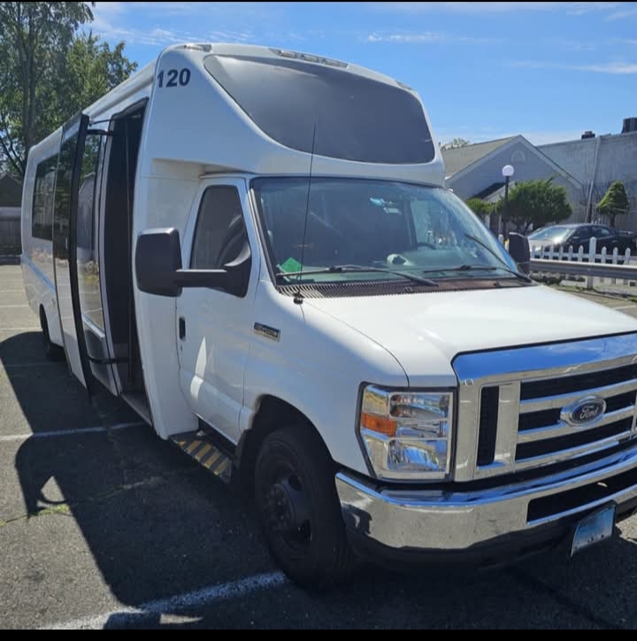 2019 Ford E-450 Limo Bus