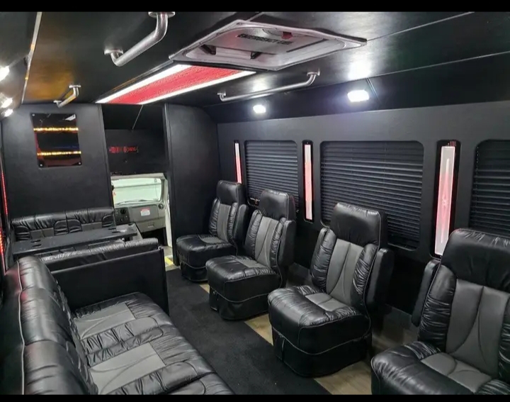 2015 Ford E-450 Luxury Bus