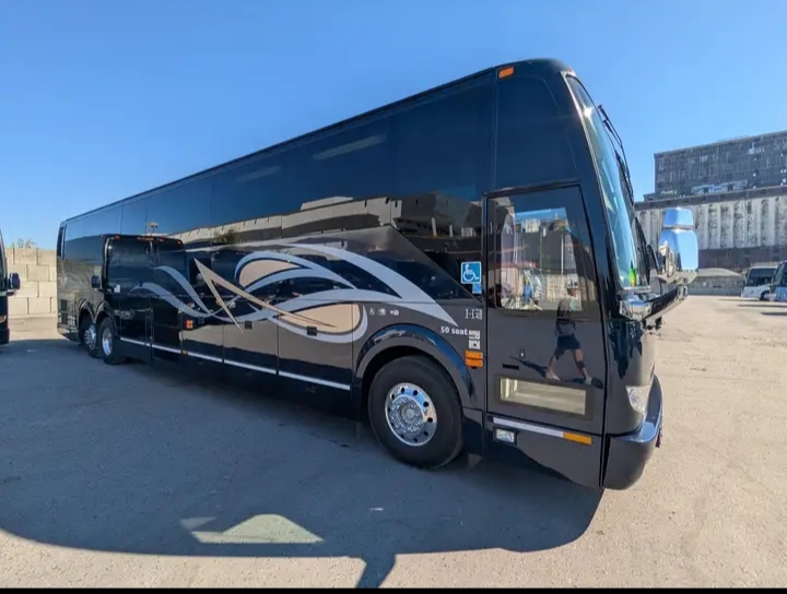 2015 Prevost H3-45 Motorcoach