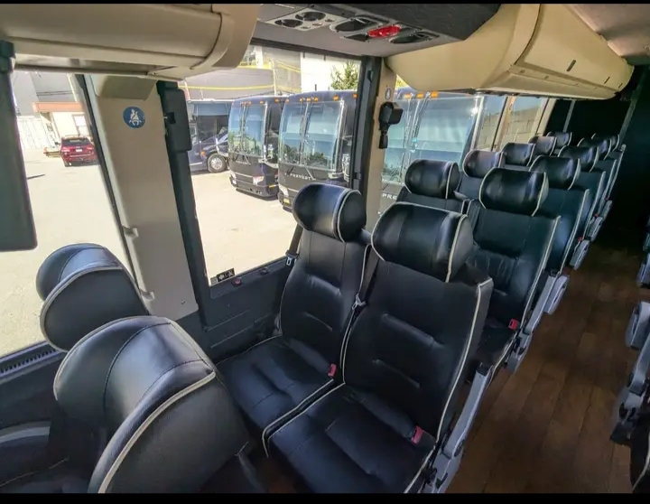 2015 Prevost H3-45 Motorcoach