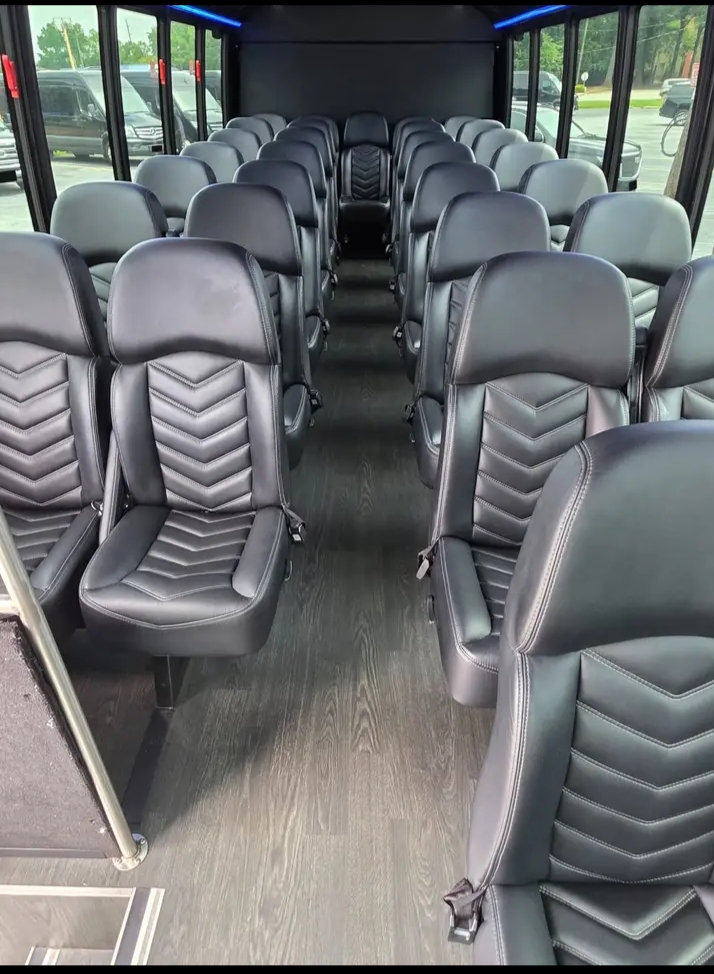 2019 Ford F-550 Shuttle Bus