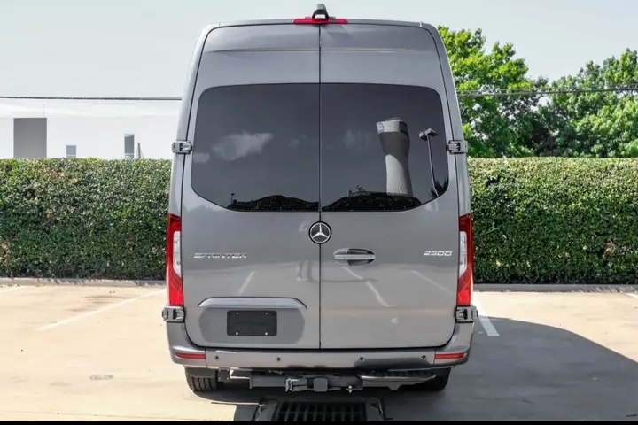 2024 Mercedes Benz Sprinter