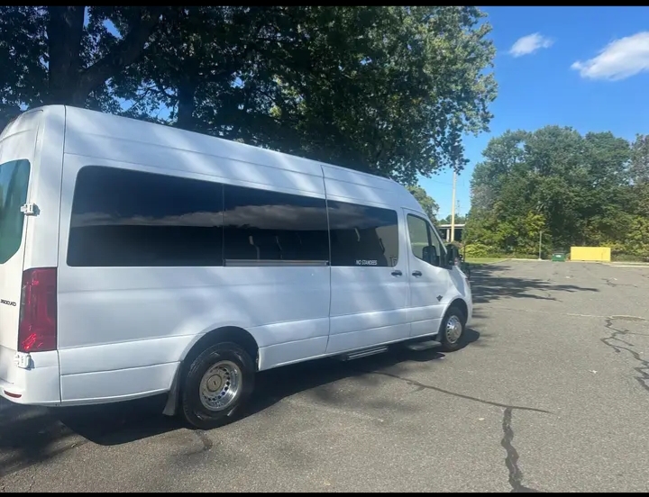 2022 Mercedes Benz Sprinter