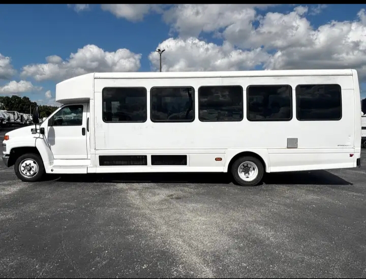 2007 StarCraft All-star Shuttle Bus