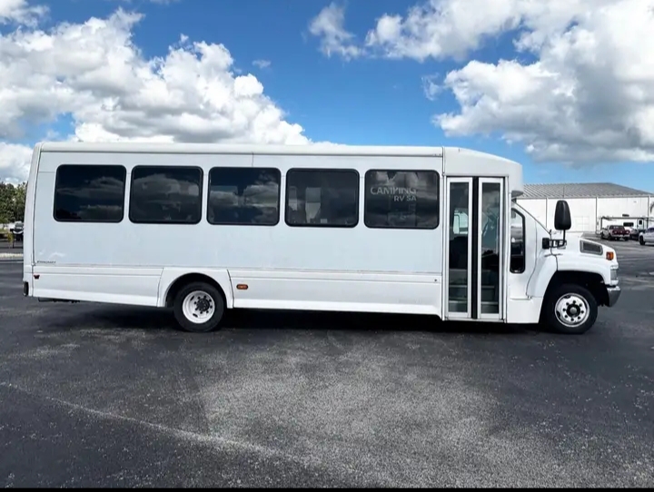 2007 StarCraft All-star Shuttle Bus