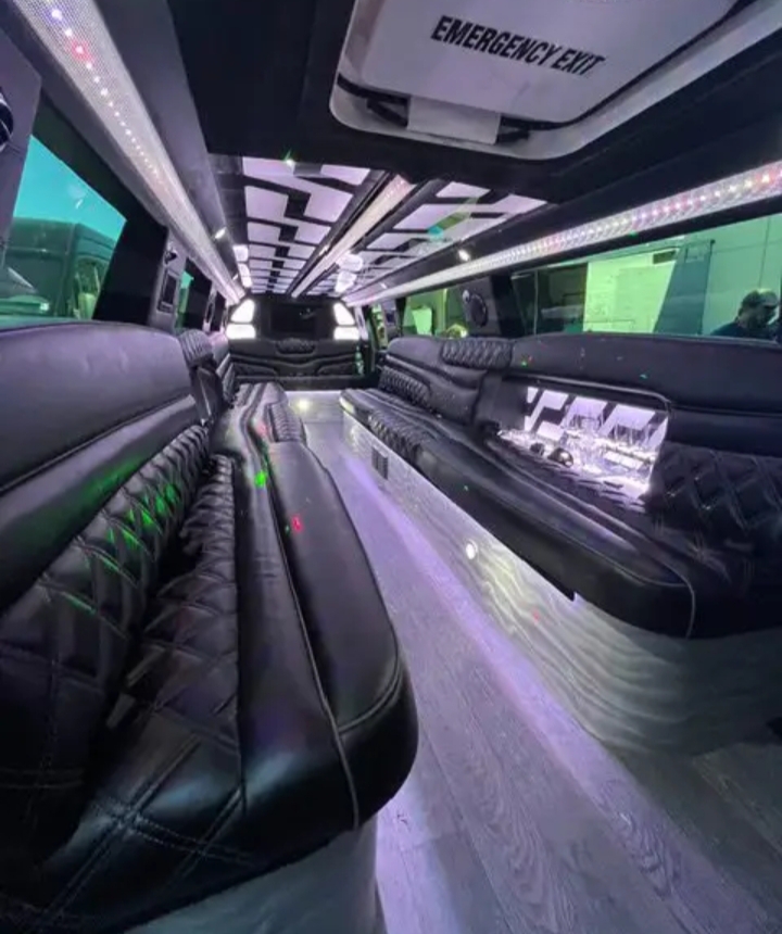 2022 Cadillac Escalade Limousine