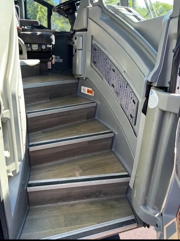 2016 MCI J4500 Motorcoach