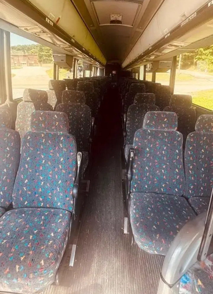 2005 MCI J4500 Motorcoach
