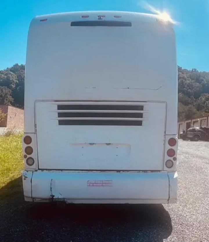 2005 MCI J4500 Motorcoach