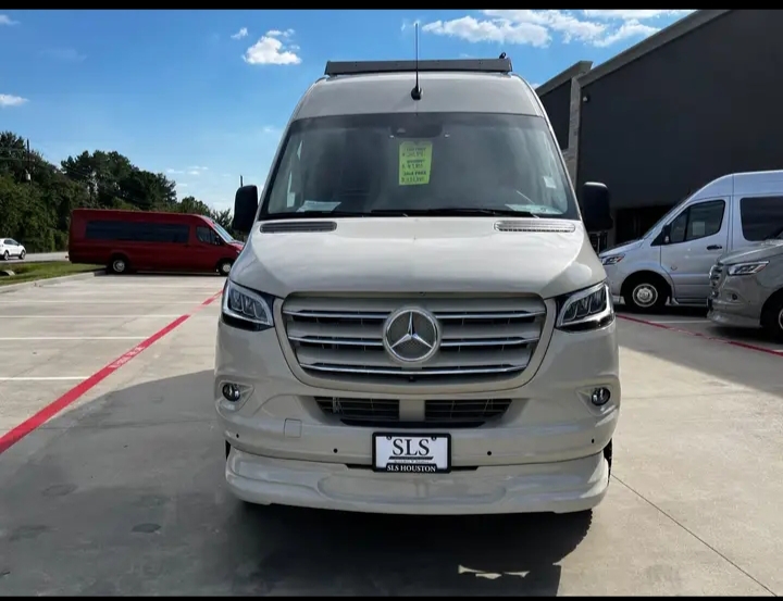 2025 Mercedes Benz Sprinter