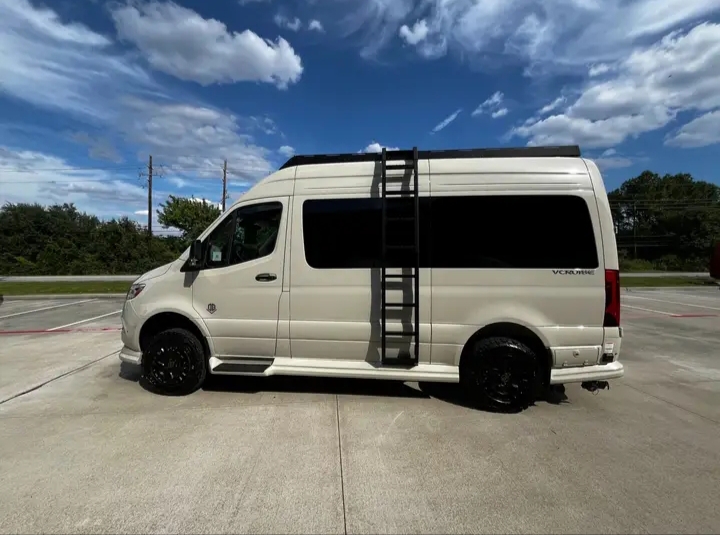 2025 Mercedes Benz Sprinter