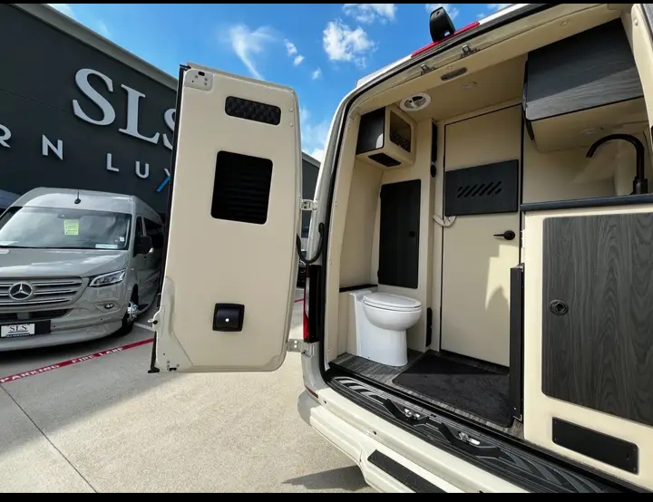 2025 Mercedes Benz Sprinter