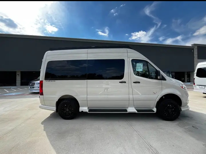 2025 Mercedes Benz Sprinter