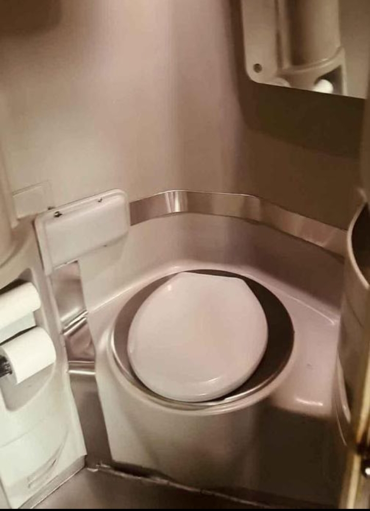 2006 MCI J4500 Motorcoach