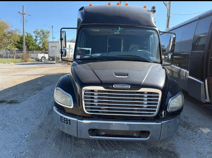 2020 Ford F-550 Shuttle Bus