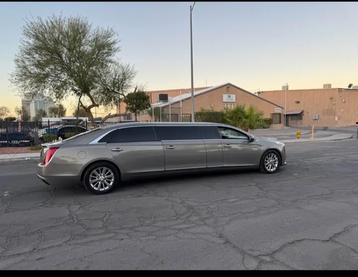 2018 Cadillac XTS Limousine