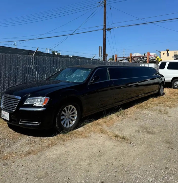 2013 Chrysler 300 Limousine