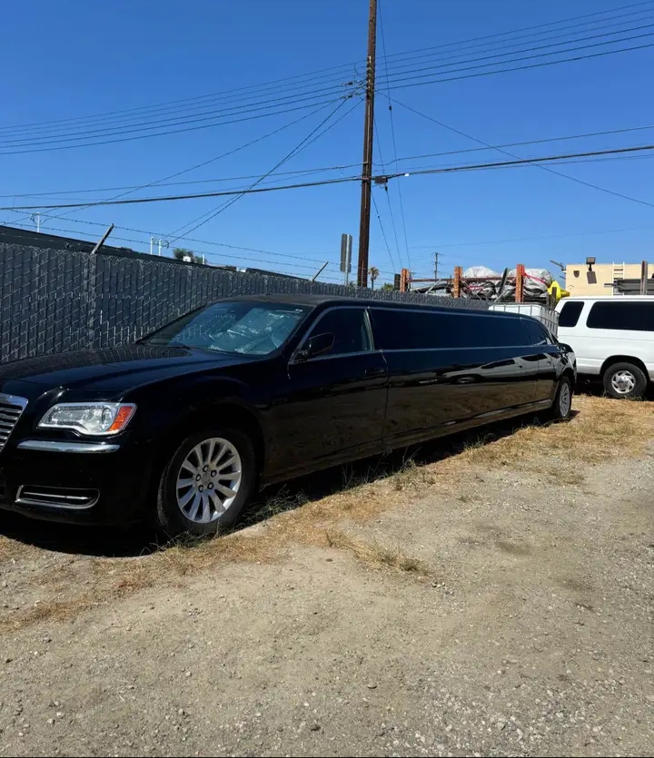 2013 Chrysler 300 Limousine