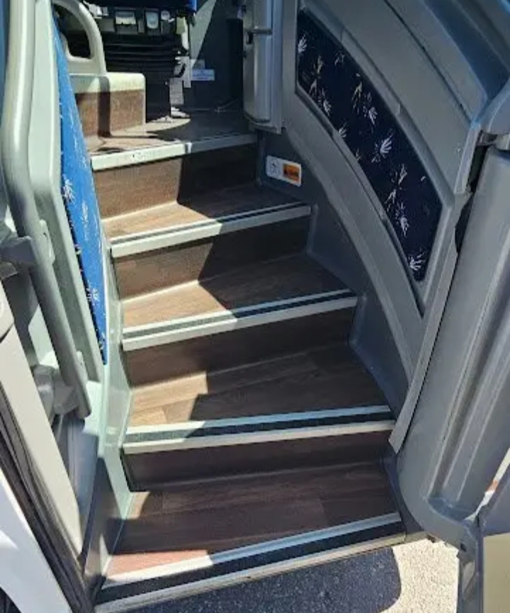 2017 MCI J4500 Motorcoach