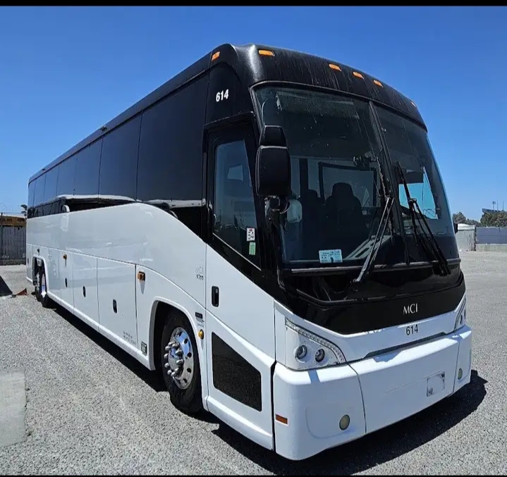 2017 MCI J4500 Motorcoach