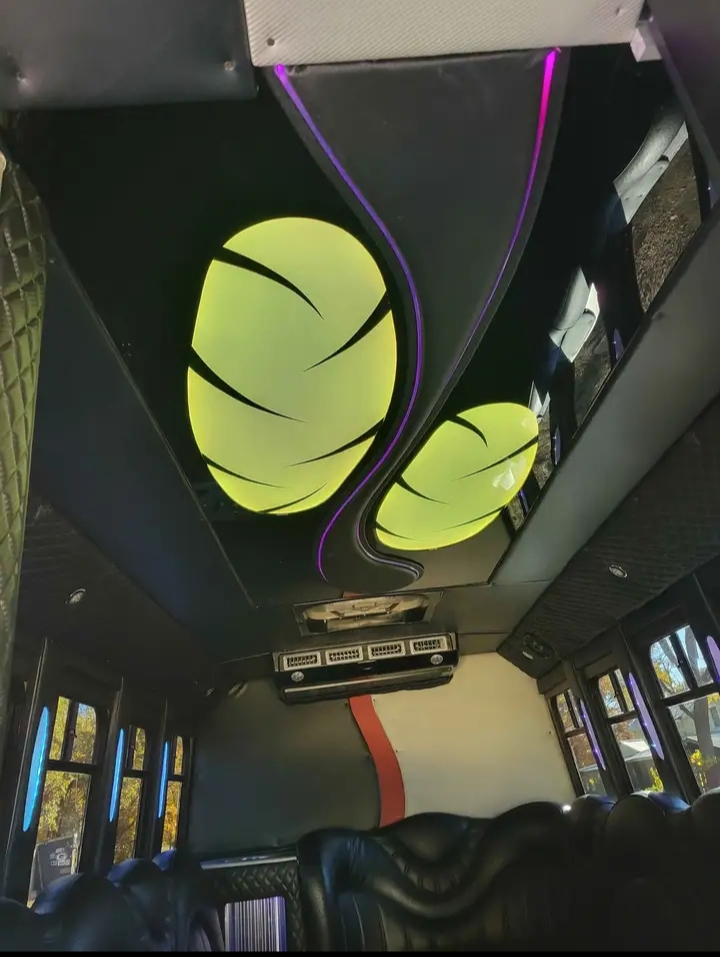 2004 Ford E-450 Party Bus