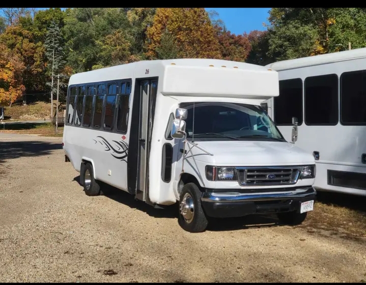 2004 Ford E-450 Party Bus