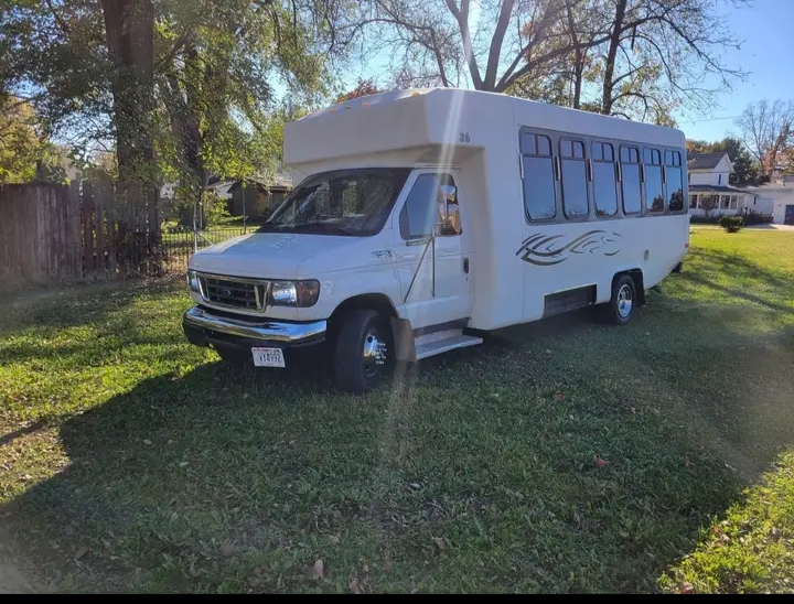 2004 Ford E-450 Party Bus