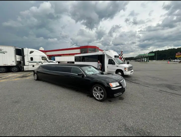 2013 Chrysler 300 Limousine
