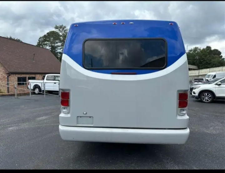 2015 Ford E-450 Shuttle Bus