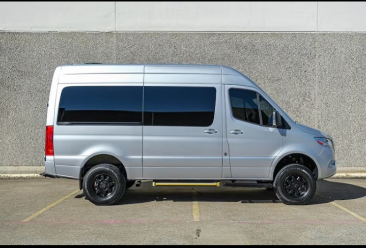 2022 Mercedes Benz Sprinter