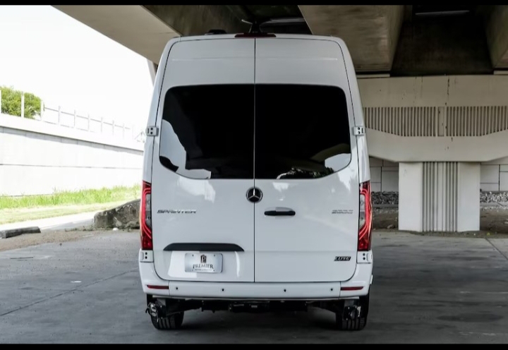 2022 Mercedes Benz Sprinter