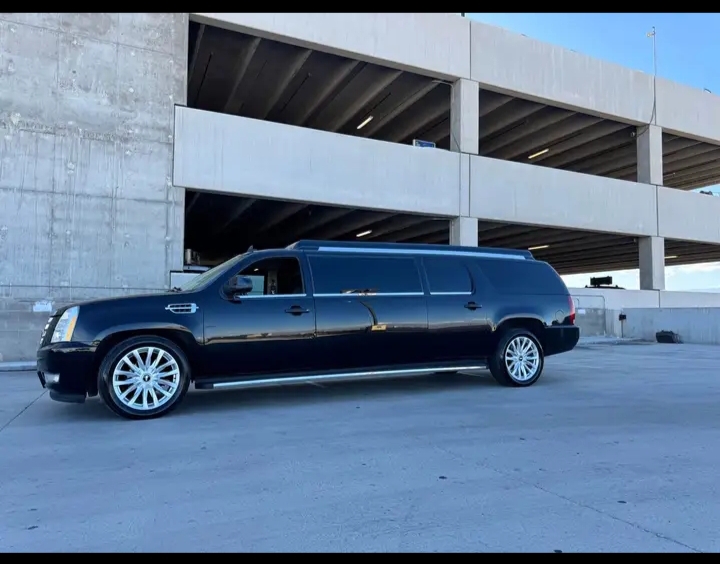 2013 Chevrolet Suburban SUV Limousine
