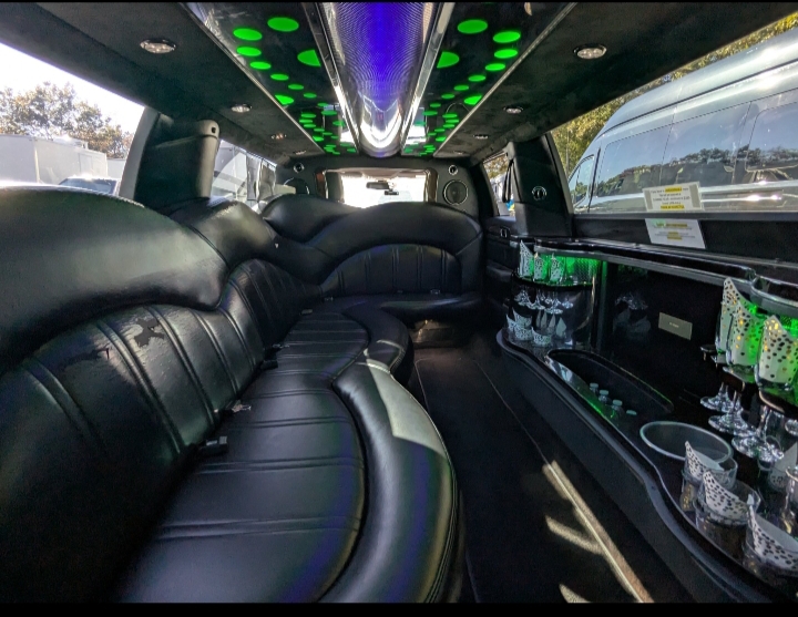2014 Lincoln MKT Limousine
