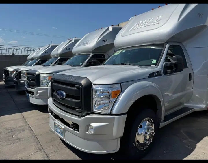2015 Ford F-550 Shuttle Bus