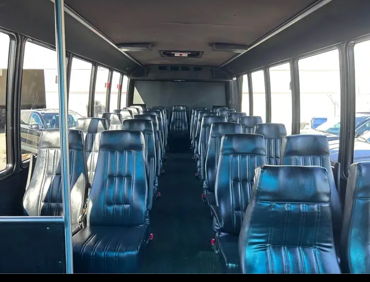 2015 Ford F-550 Shuttle Bus