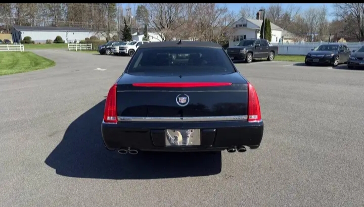 2011 Cadillac DTS Limousine