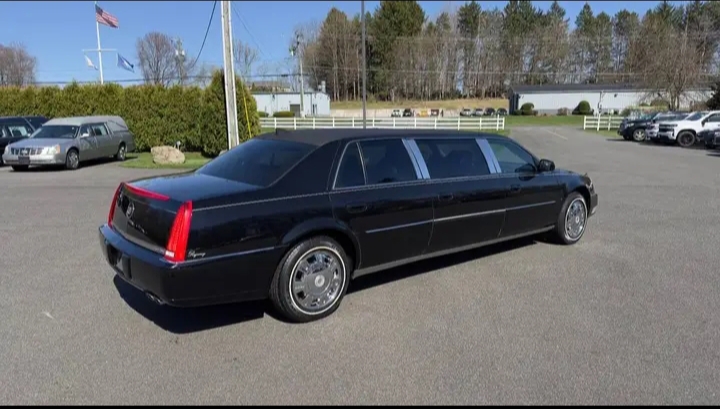 2011 Cadillac DTS Limousine